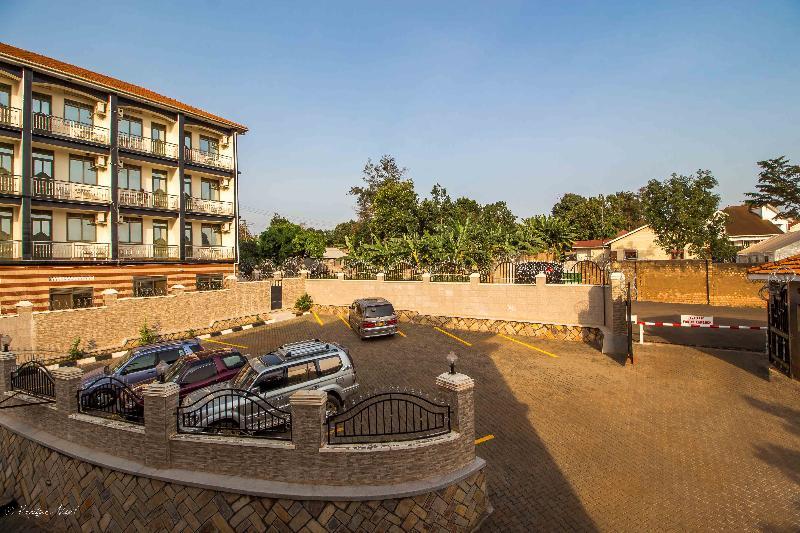 Innophine Hotel 790 Entebbe Dış mekan fotoğraf