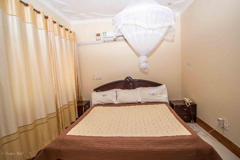 Innophine Hotel 790 Entebbe Dış mekan fotoğraf