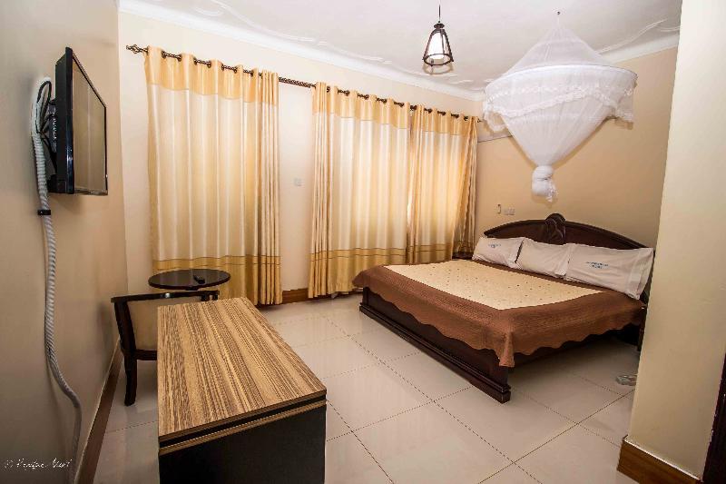 Innophine Hotel 790 Entebbe Dış mekan fotoğraf